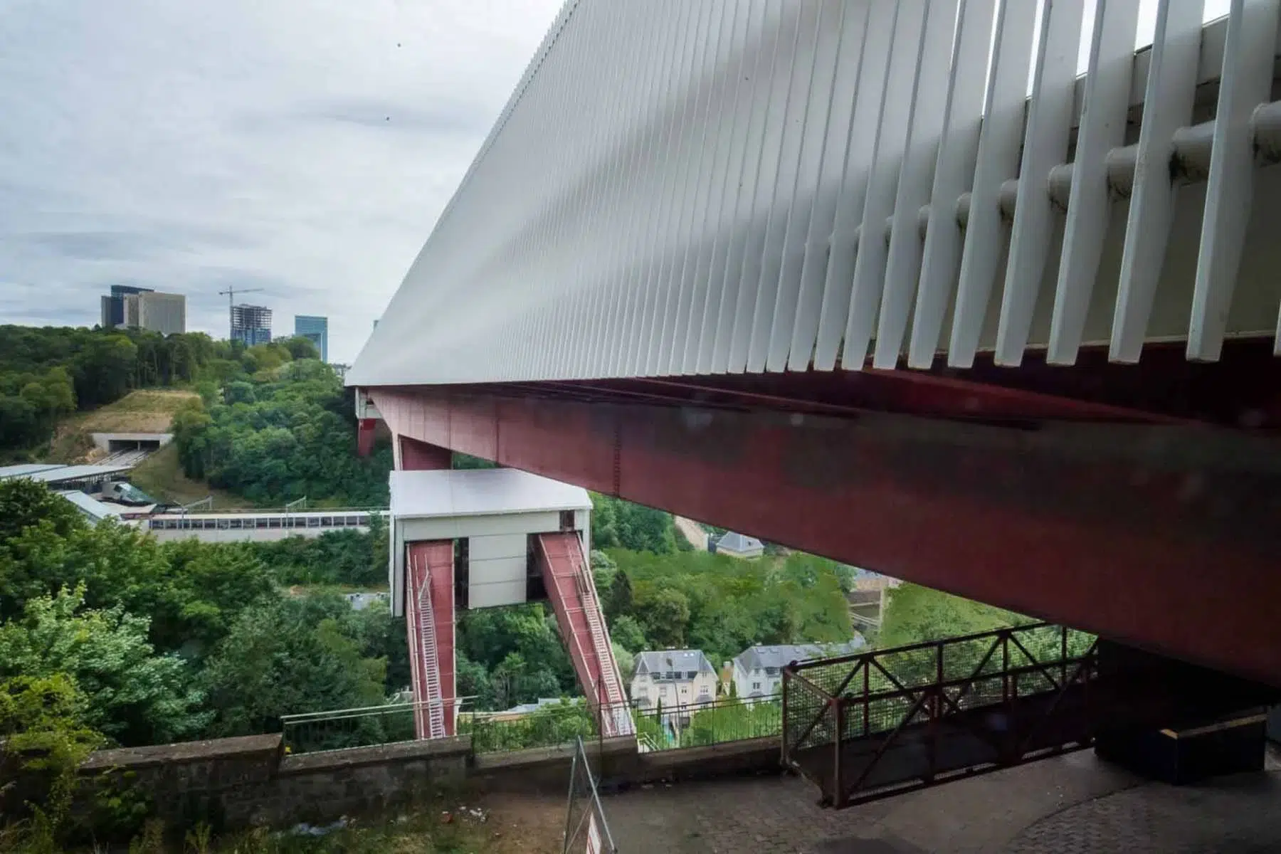 photographie-interieur-pont-grande-duchesse-charlotte-luxembourg-1